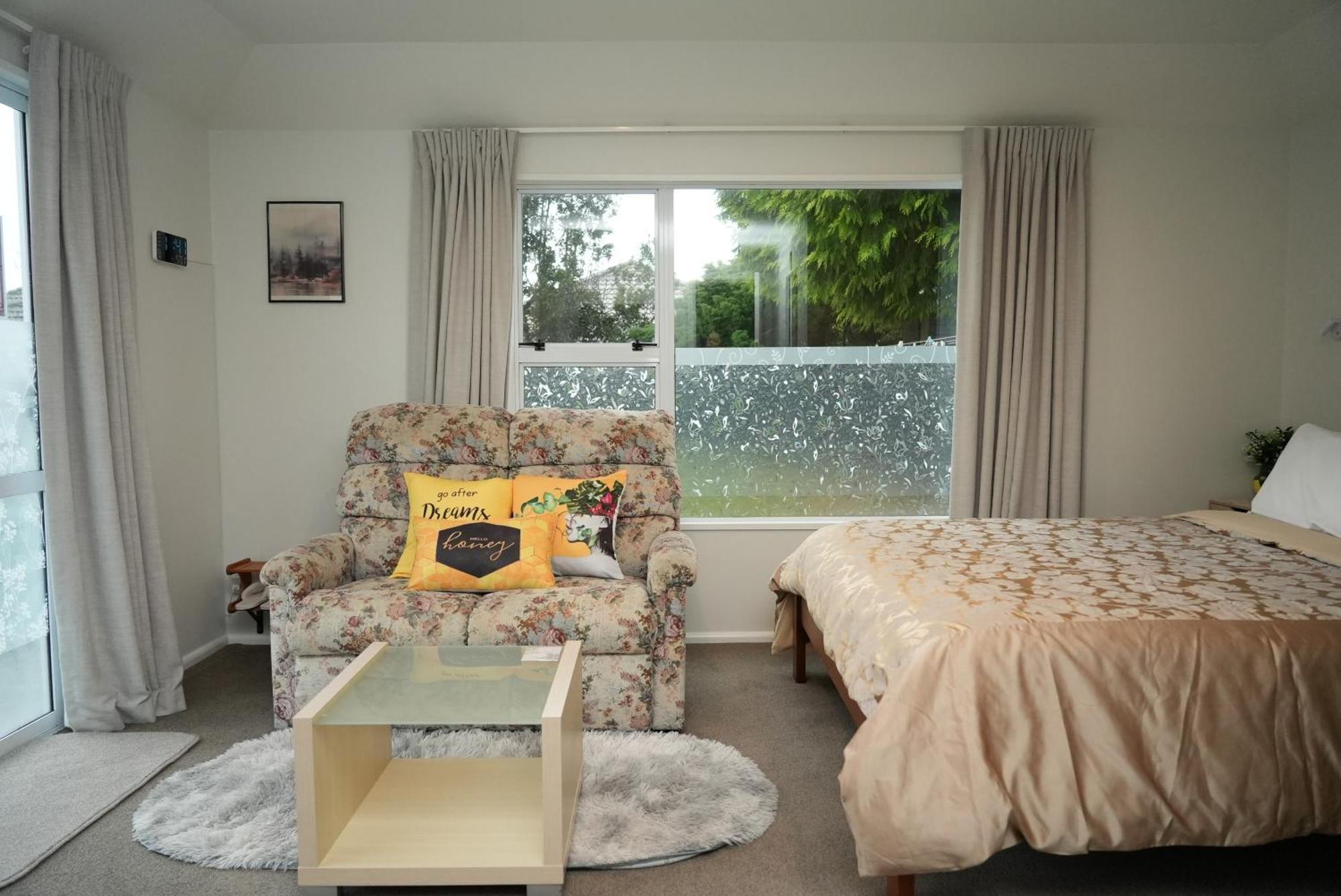 Cozy And Sunny Room Near City To Seapath Christchurch Oda fotoğraf